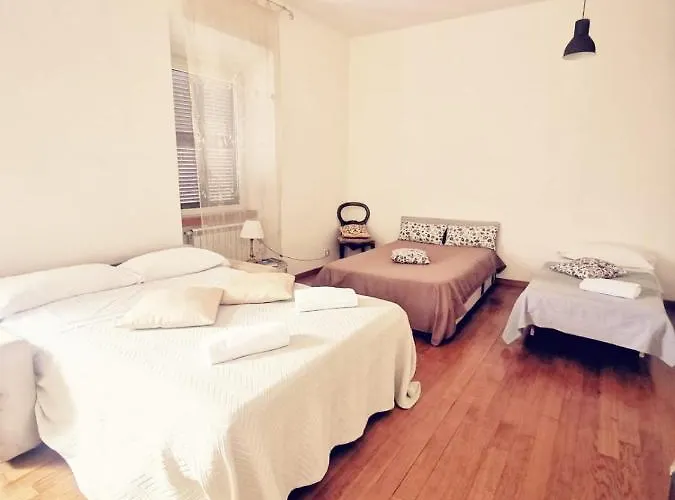Oda ve Kahvaltı Cinema House